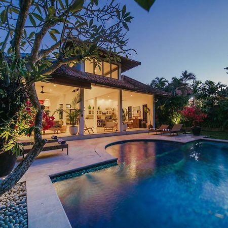 Villa Eight Seminyak Exterior foto